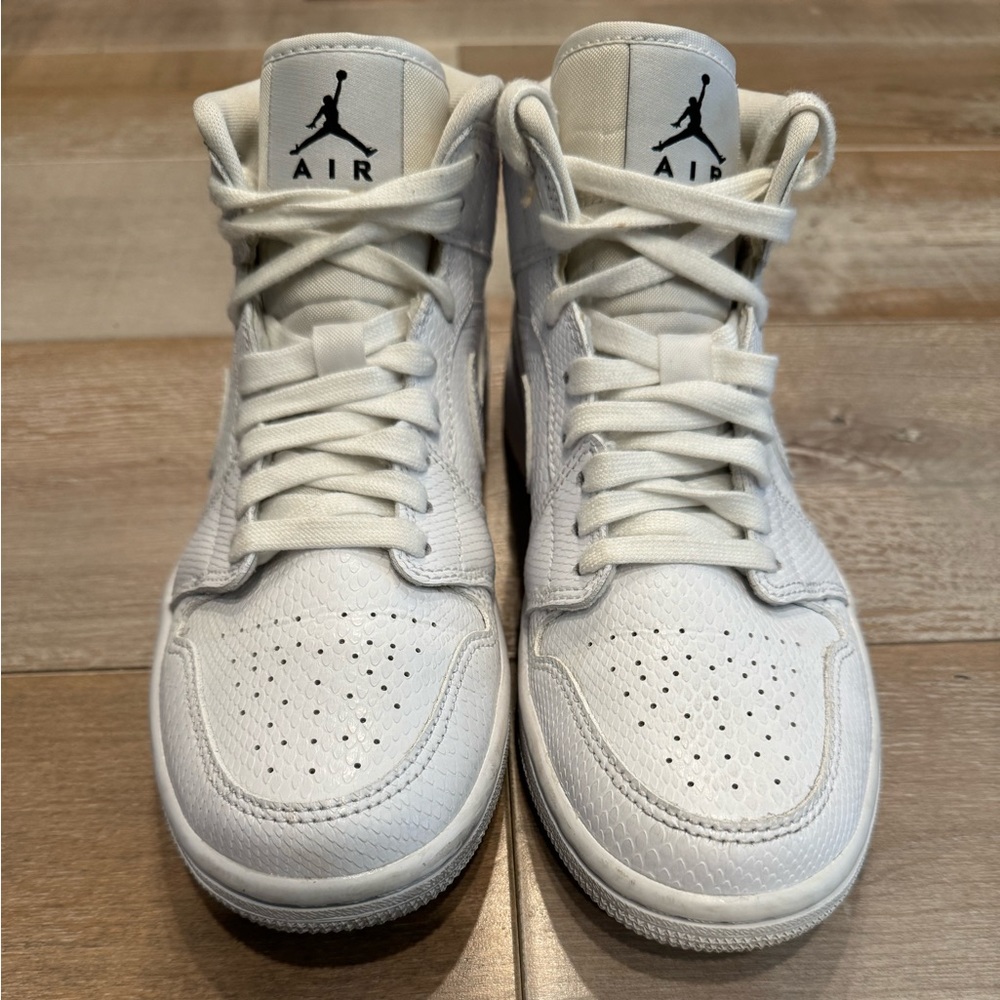 Nike Air Jordan 1 Mid (Women’s) Triple White 6.5
